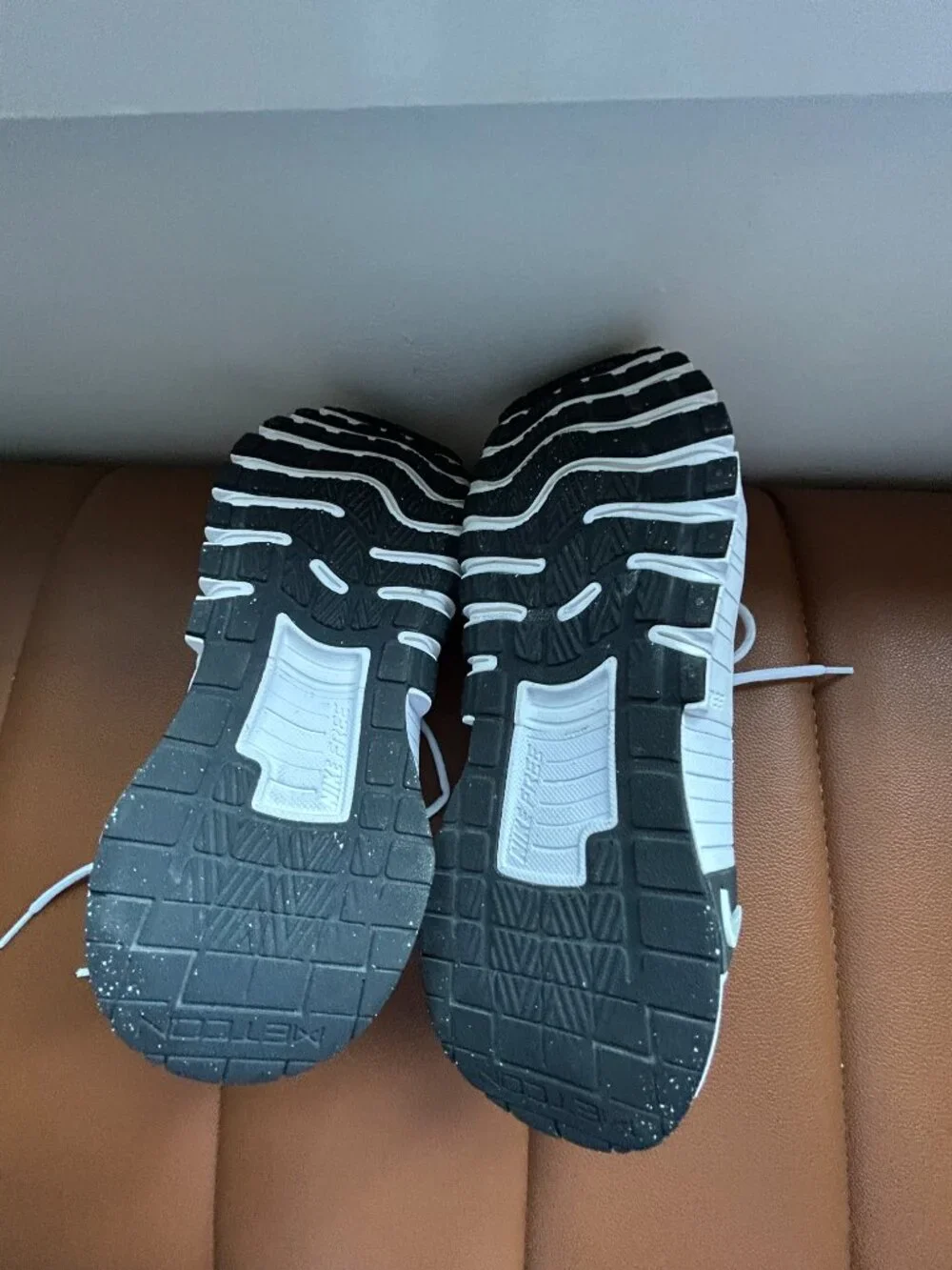 Nike Free Metcon 6 Lifting Training Shoes White Black Men 8 Women 9.5 - Picture 8 of 8